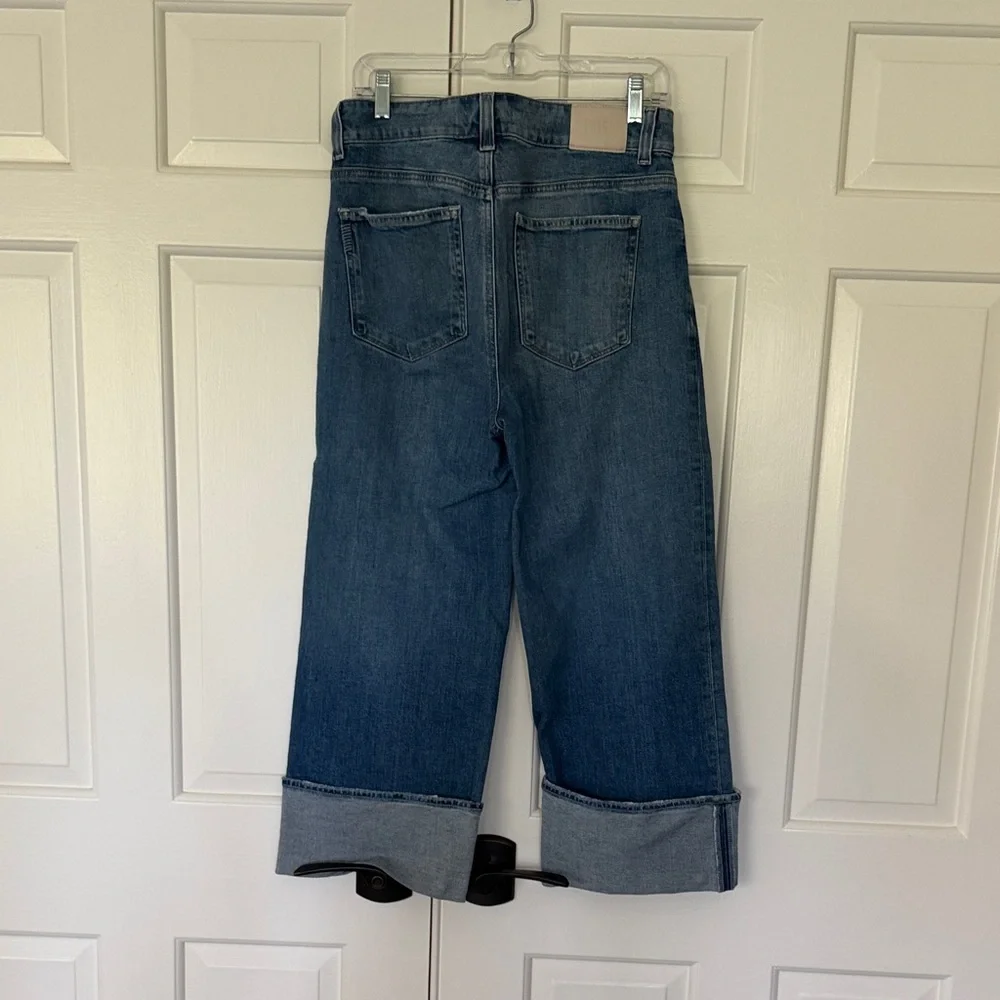 PAIGE Sasha High-Rise Wide Leg Cropped Jeans in Washed Blue - Picture 2 of 3
